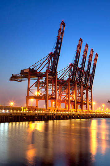 Robert Mandel Fotograf aus Hamburg - Hafenkräne am Containerterminal